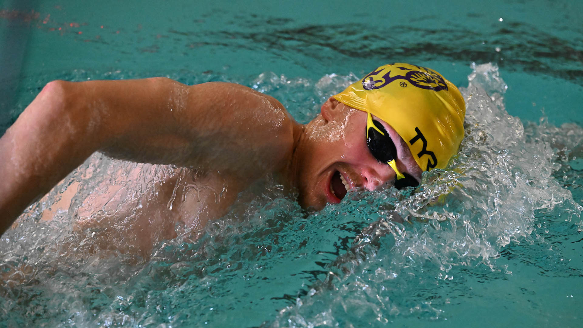 Szymon Kapala swims the mile