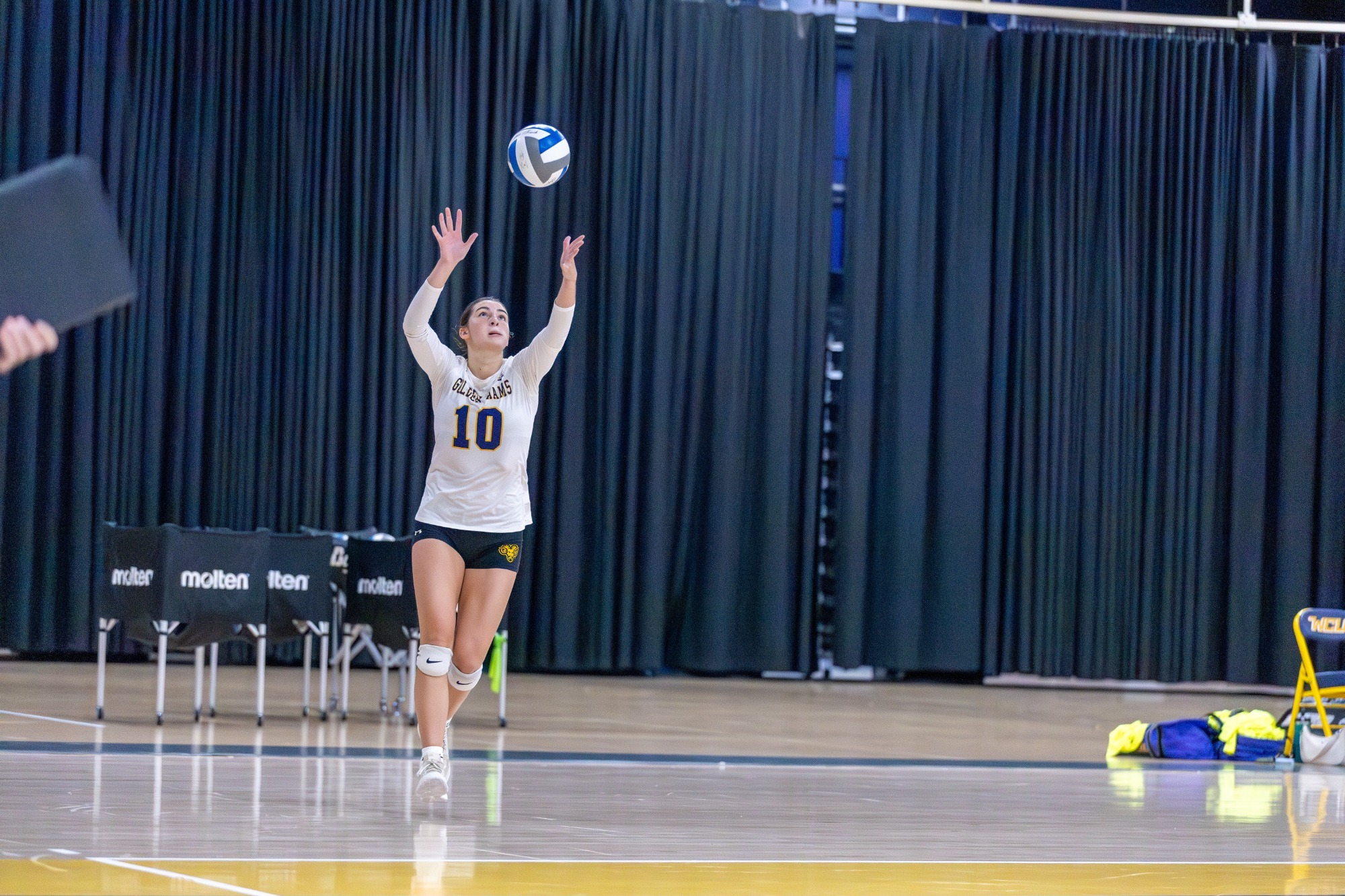 Richardson serve vs Charleston