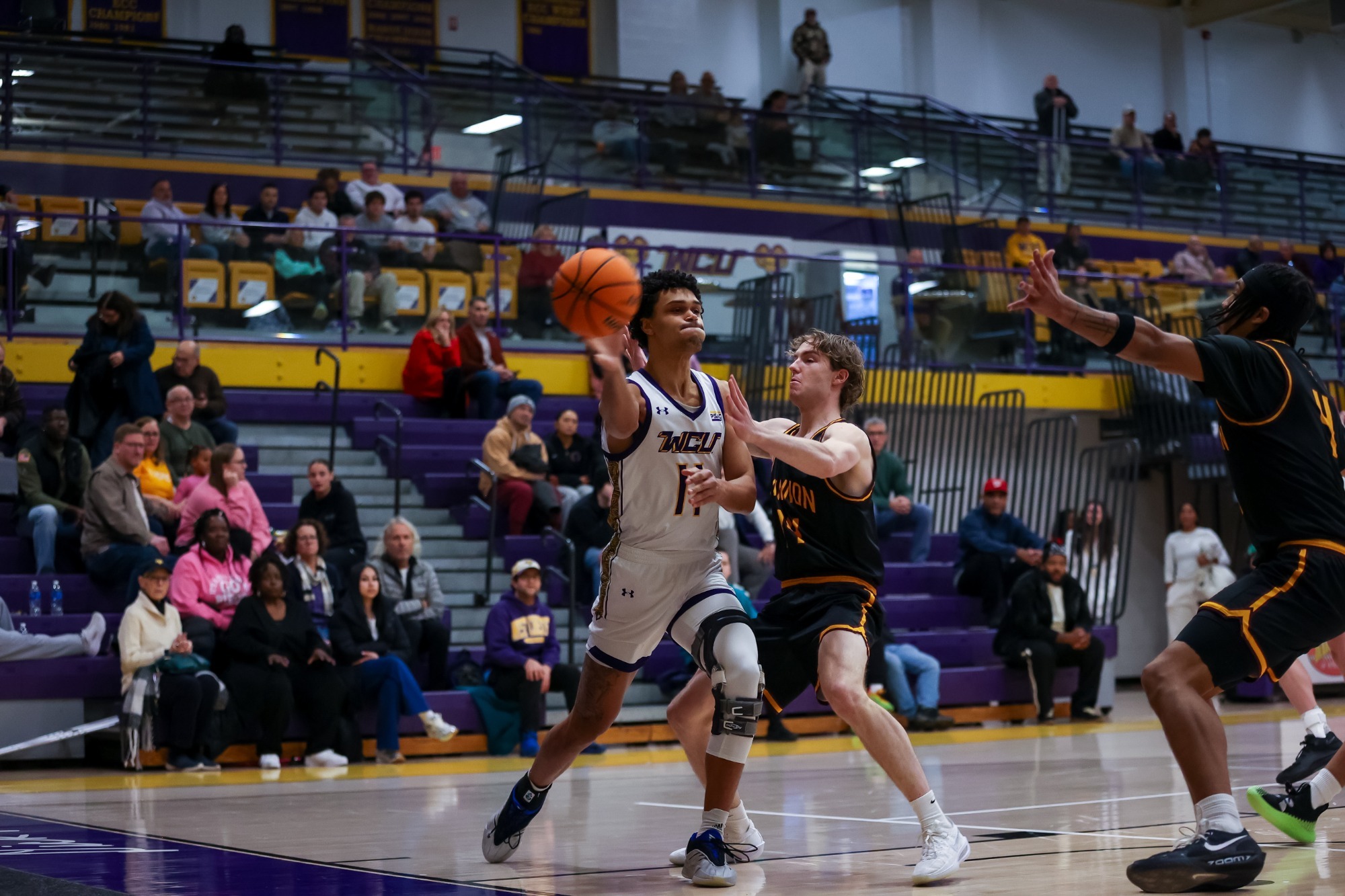 Moss baseline pass vs Gannon SY