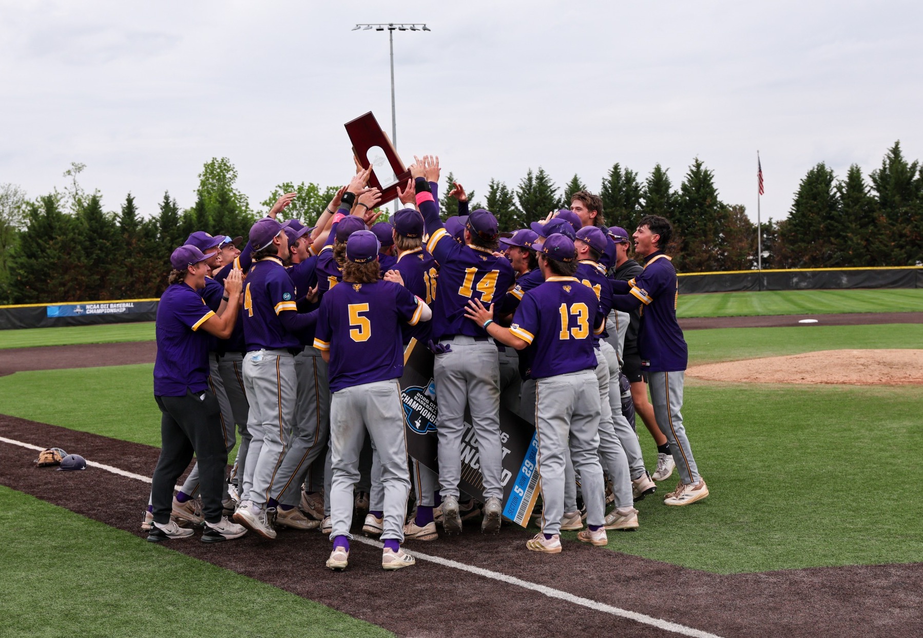 BASEBALL TEAM REGIONAL CHAMPIONSIHP CELEBRATION