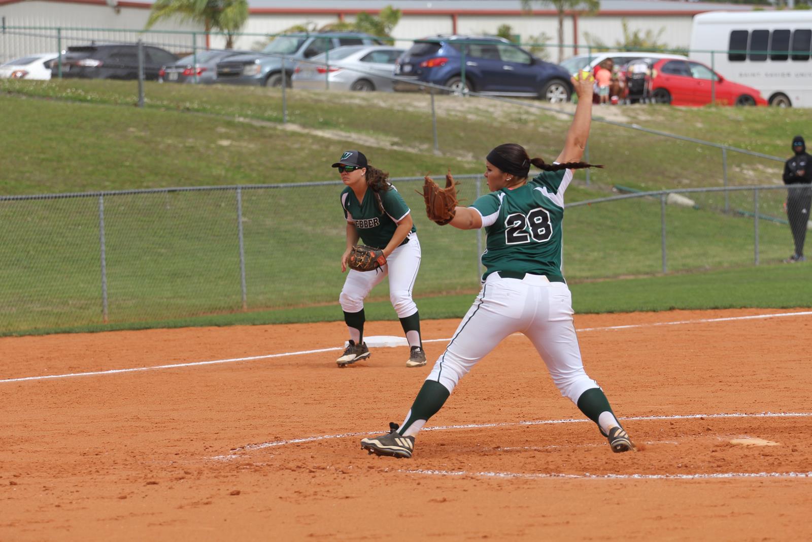 Naomi Spurgeon 2017 Softball ber International University Athletics