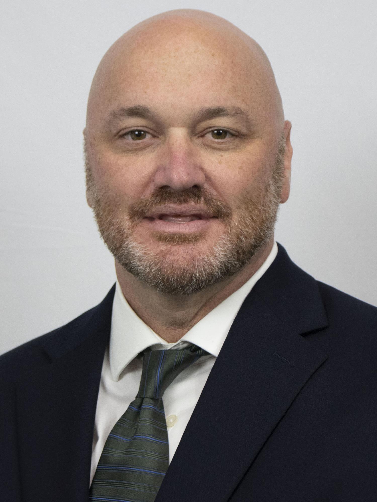 head-coach-chris-burdock-cropped-2