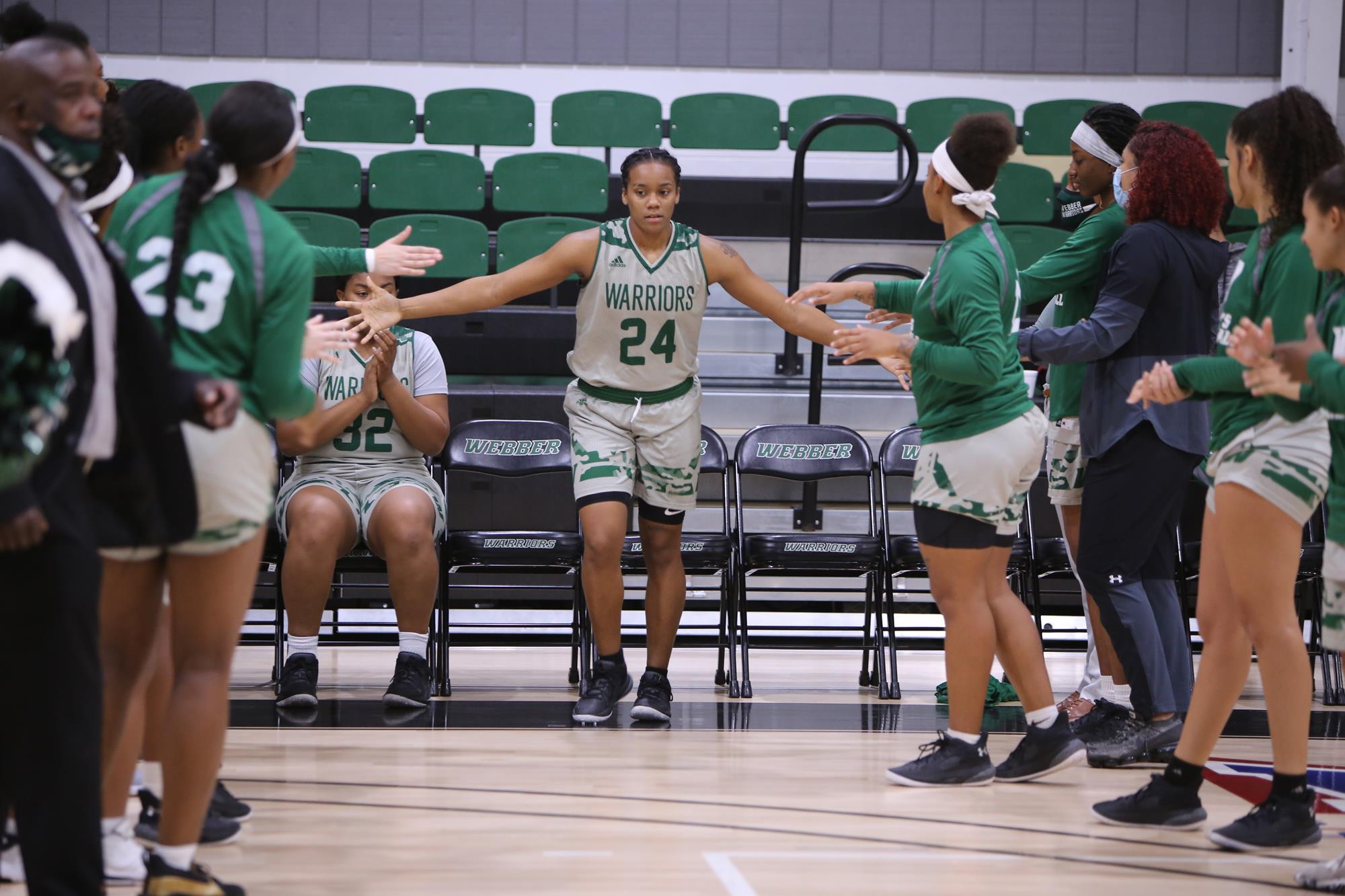 Women’s basketball beats Ave Maria for second time this season ber International University