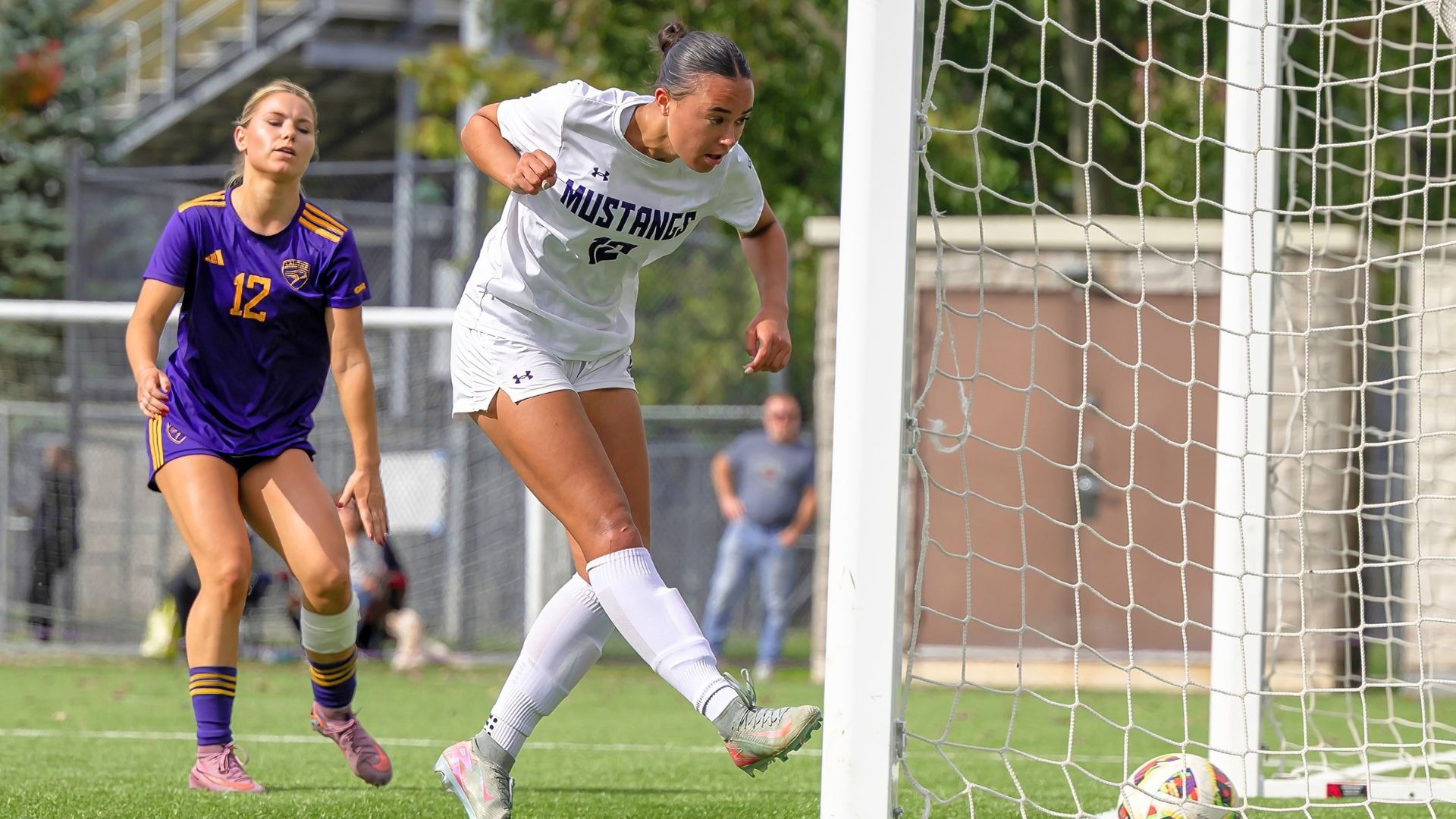 Amelia Schepp scores against Laurier - Oct 10