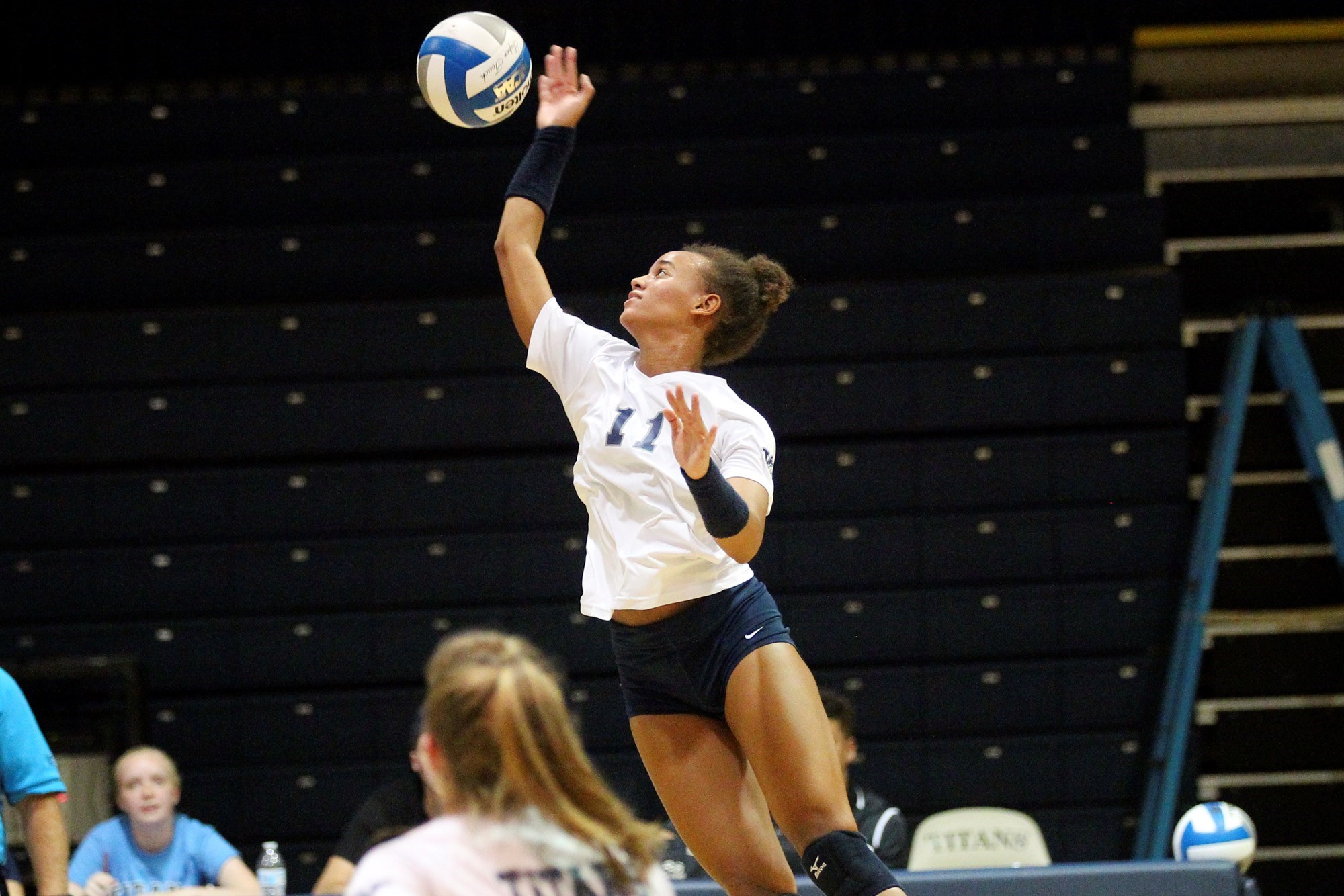 Volleyball Titans Blank La Roche in Home Opener, Remain Undefeated