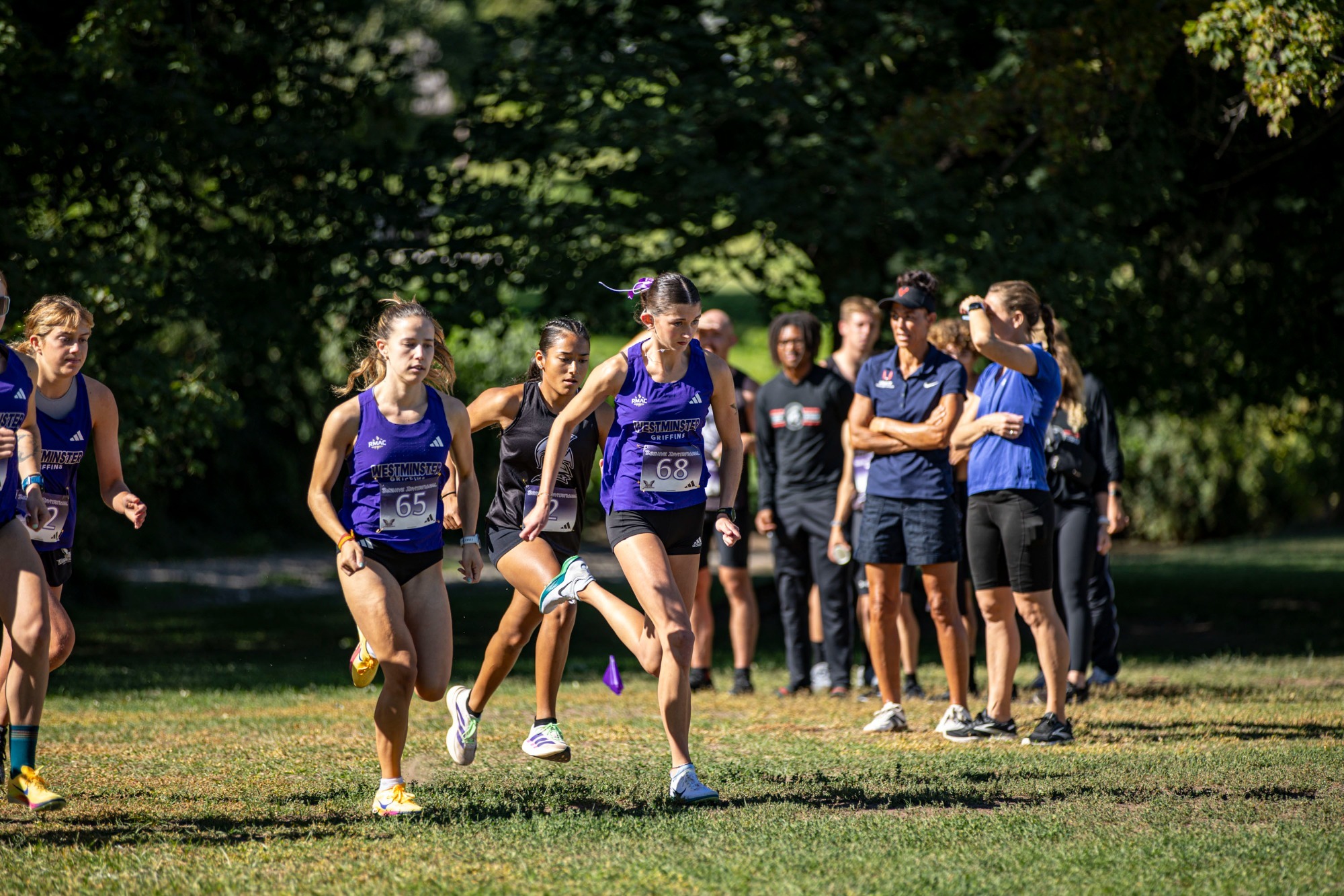 Women's Cross Country team starting their 5k