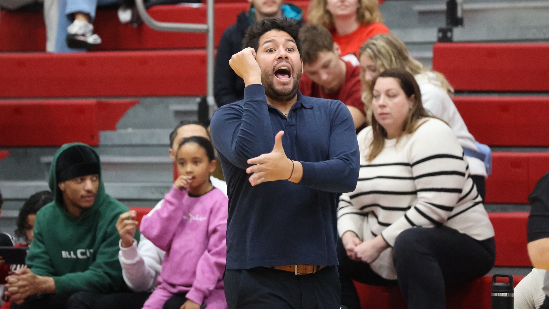 Kenny Love coaches vs. Willamette 2024-25