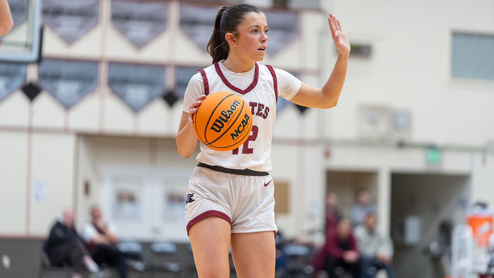 Ashlyn Peterson runs the offense vs. Whitman