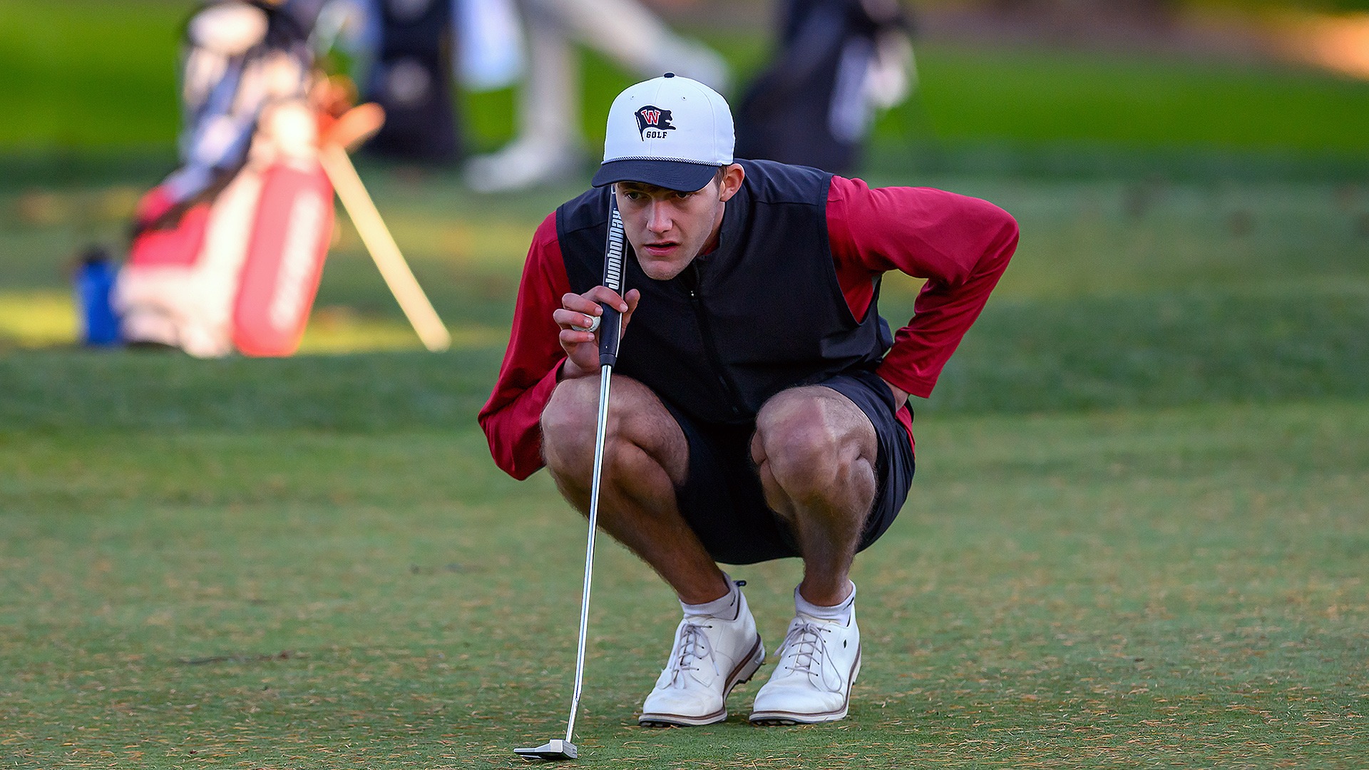 Andy Hobson looks over a putt at the 2025 NWC Fall Classic