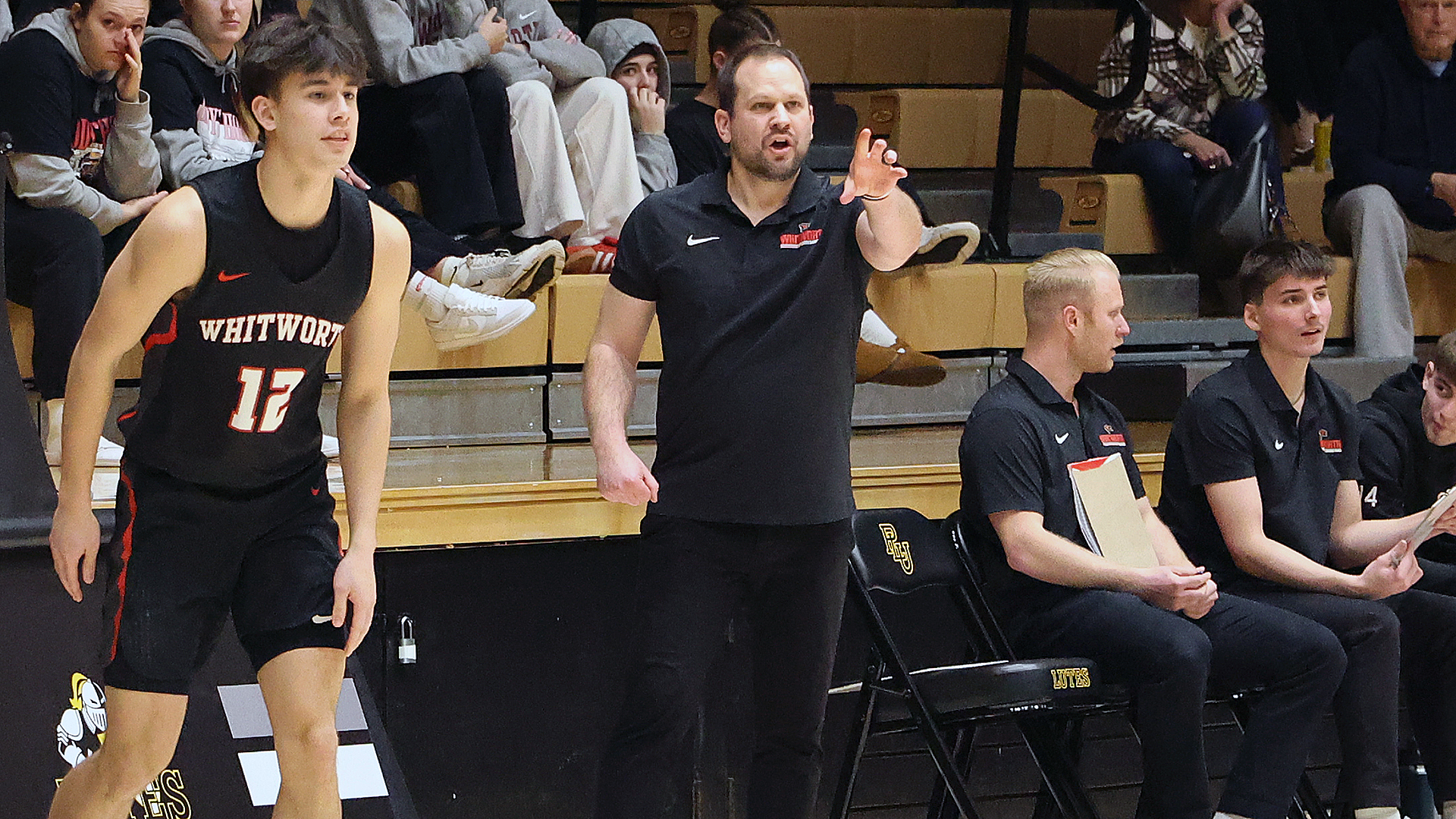 Damion Jablonski provides instructions during a dead ball at PLU