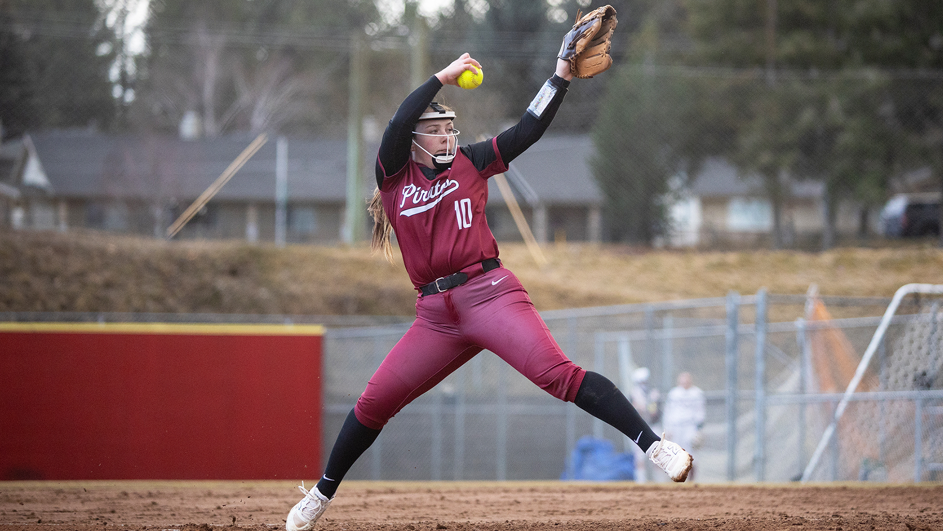 Teaghan Reams pitches in relief vs. Willamette