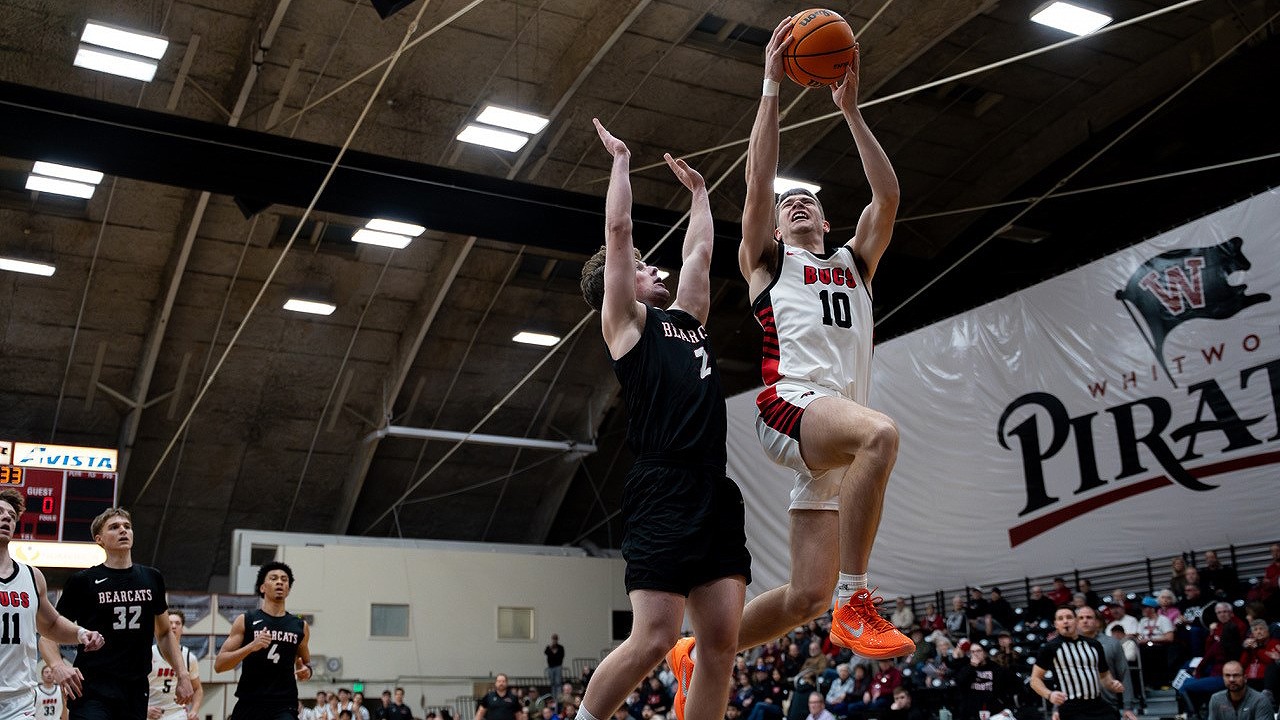Caden Bateman posted a double-double vs. Willamette 2026