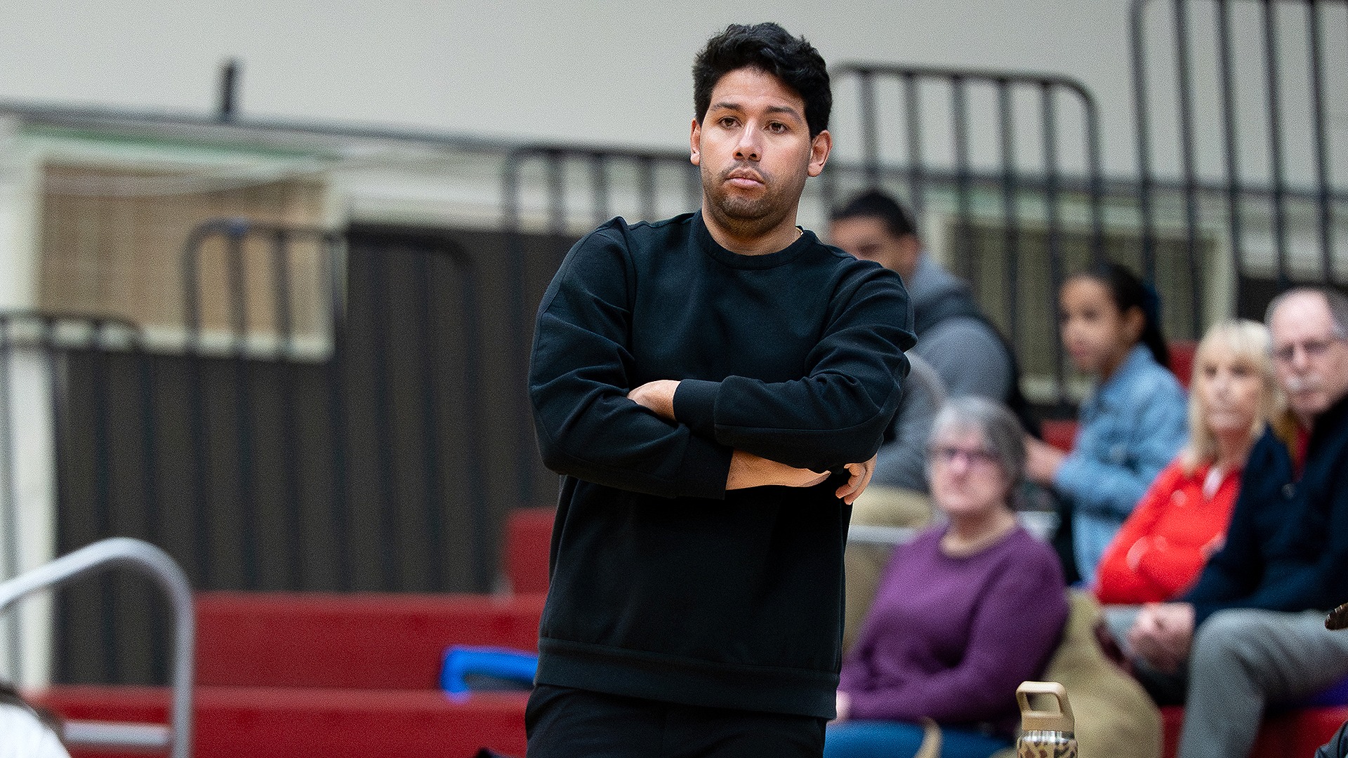 Kenny Love coaches his team vs. Willamette 2025-26