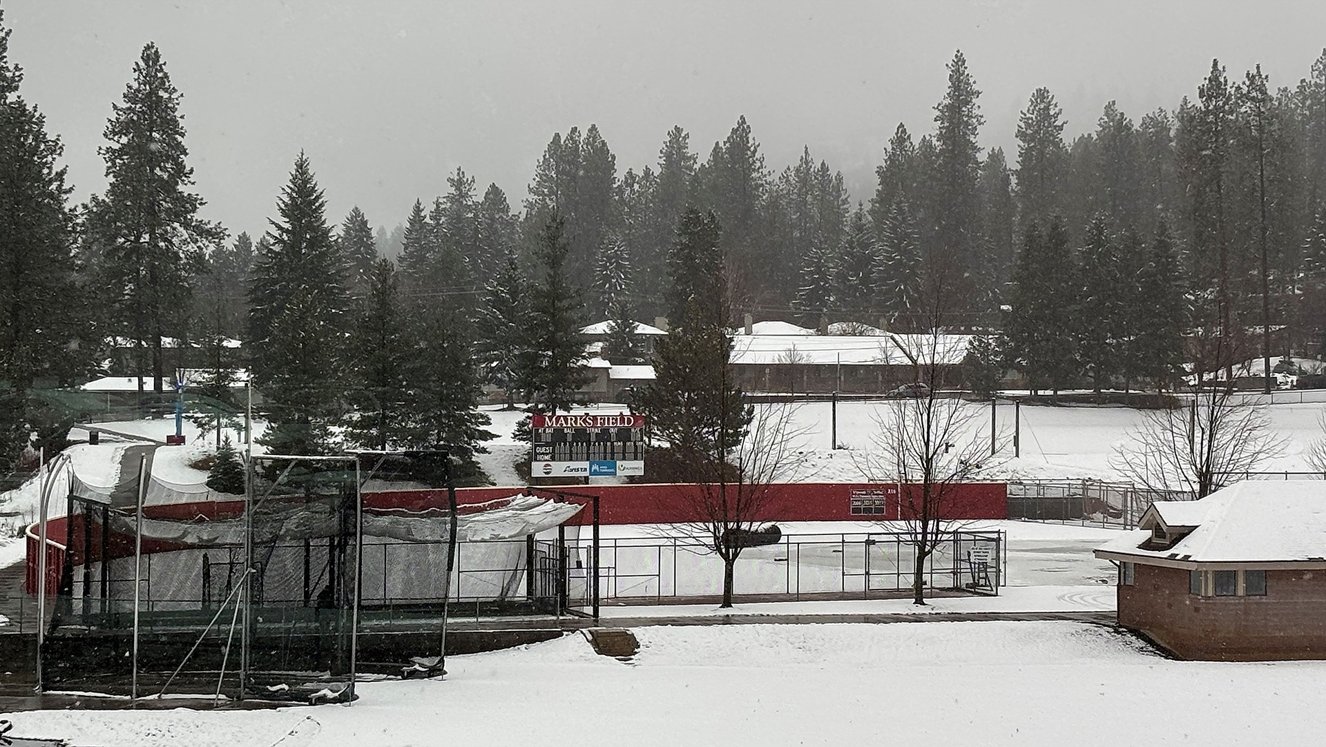 Snow on Marks field 2026