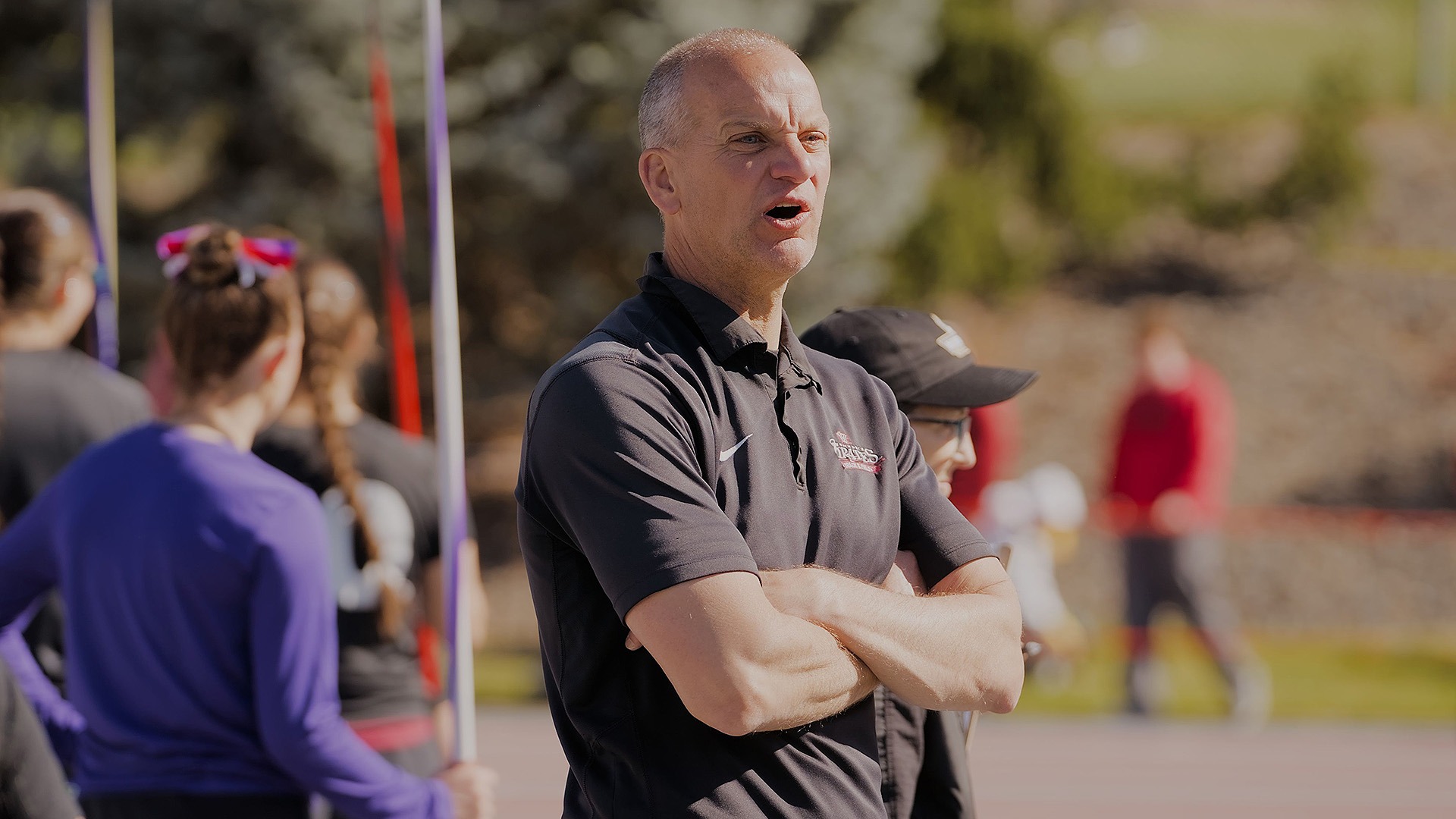 Schwarz coaches on Sunday at NWC Championships 2026