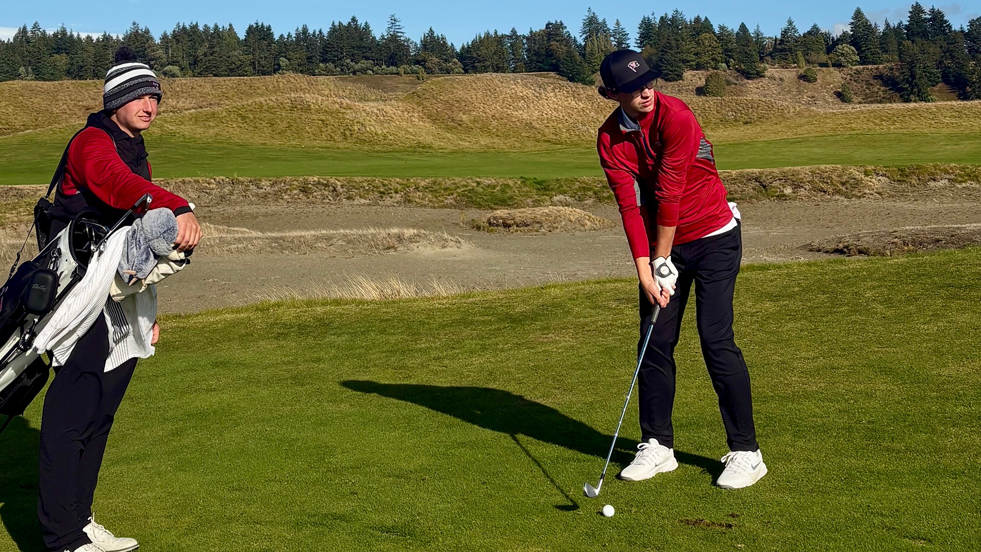 Andrew Hobson tees off at the Chambers Bay Invite 2026