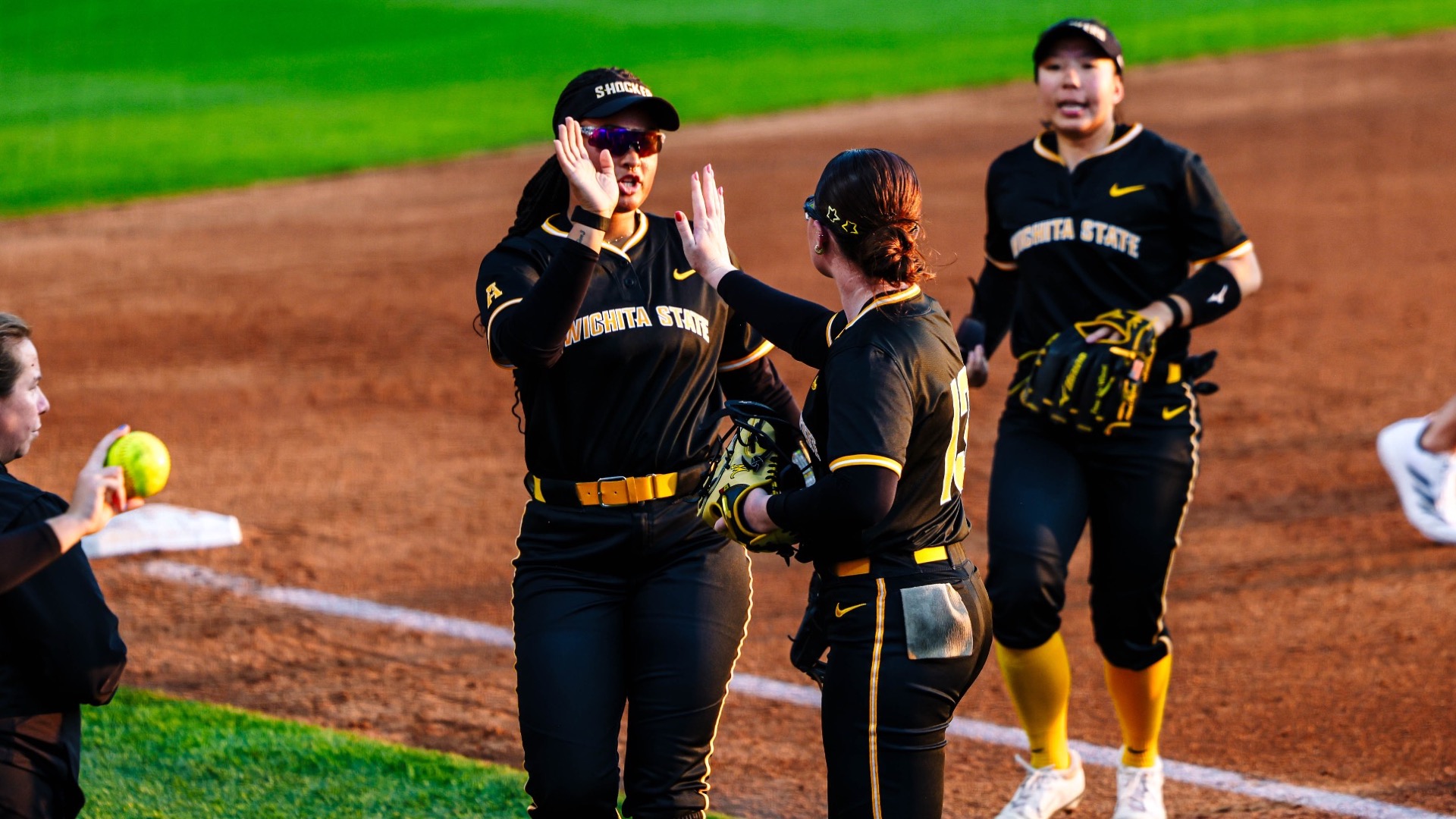 Ausha Moore and Ryley Nihart