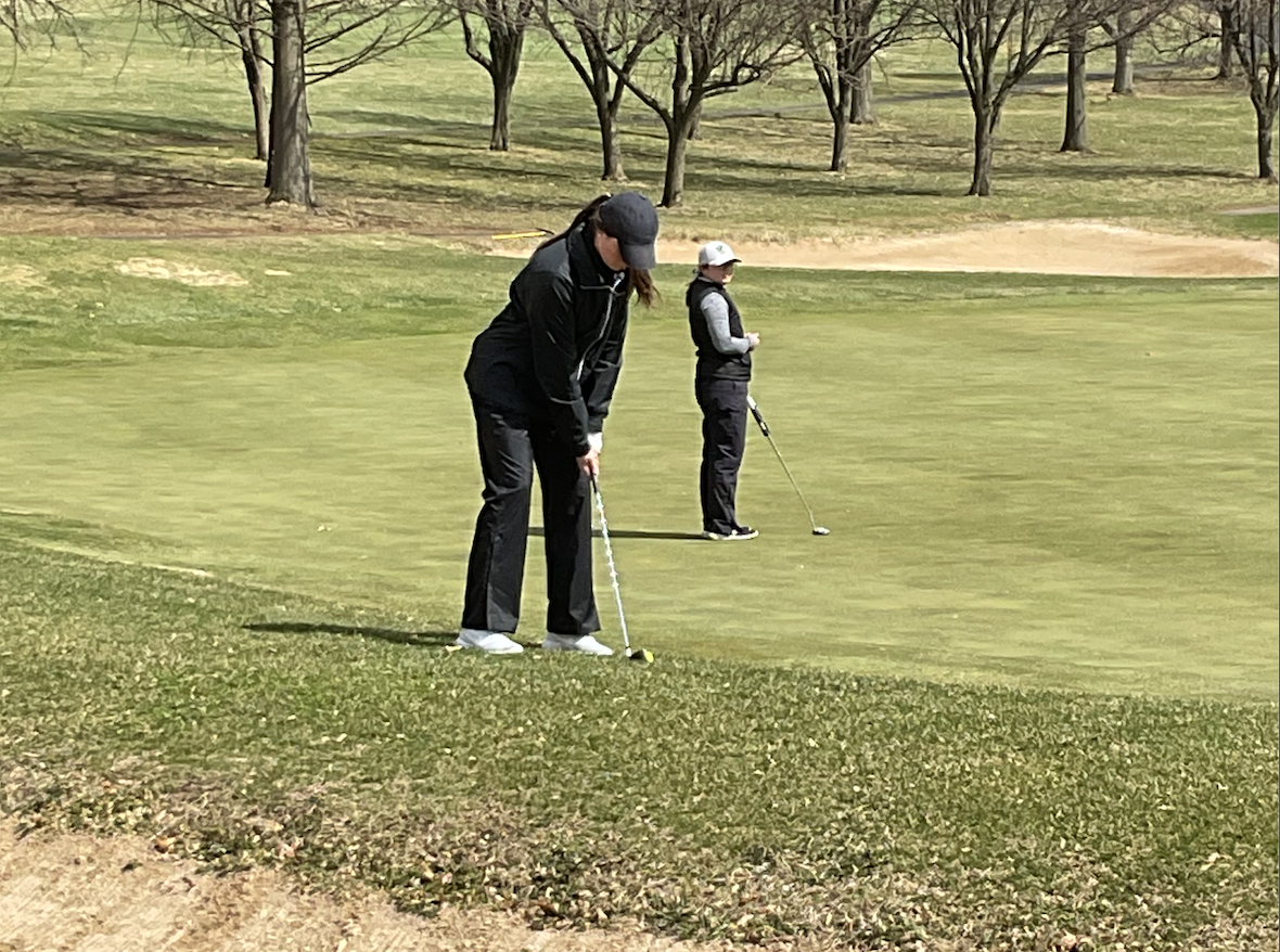 Courtney Schwegler Women's Golf Action