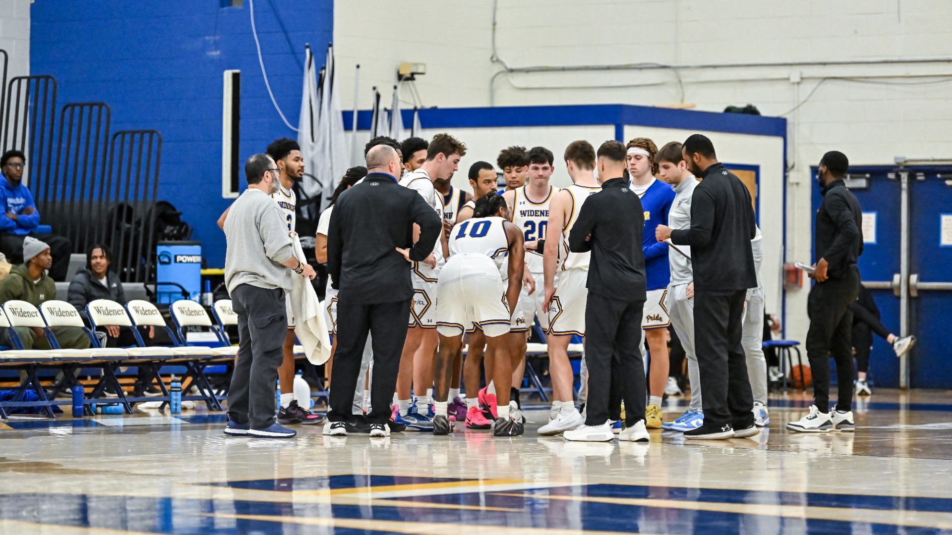 MBB Team Action 2025-26 vs Ursinus