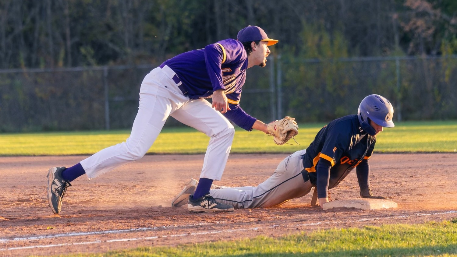 Laurier baseball playing Queen's at nationals                             
