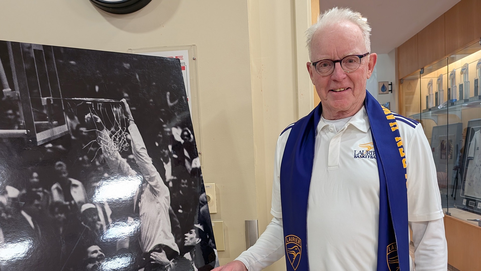 Men’s Basketball team receives $100K from Laurier alum Sandy Nixon