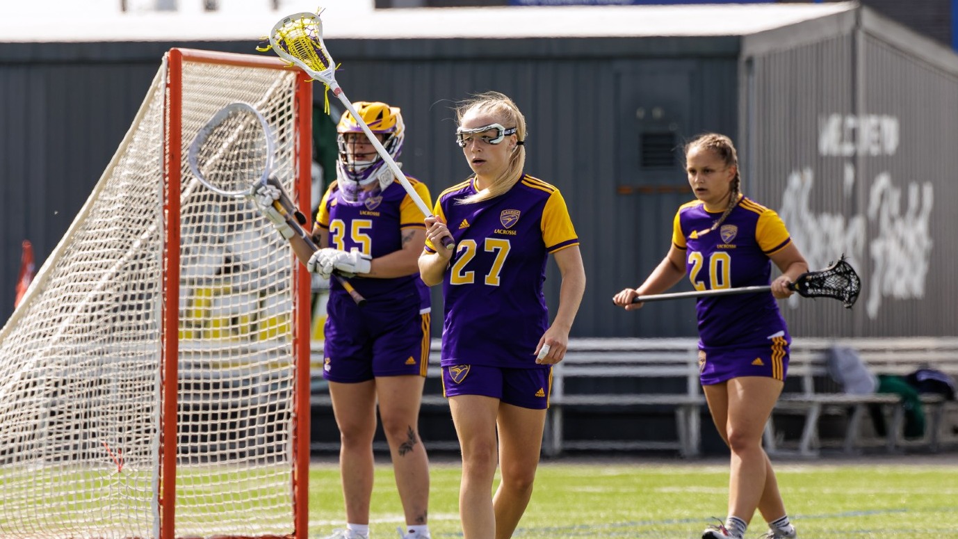 Women's lacrosse take on Queen's