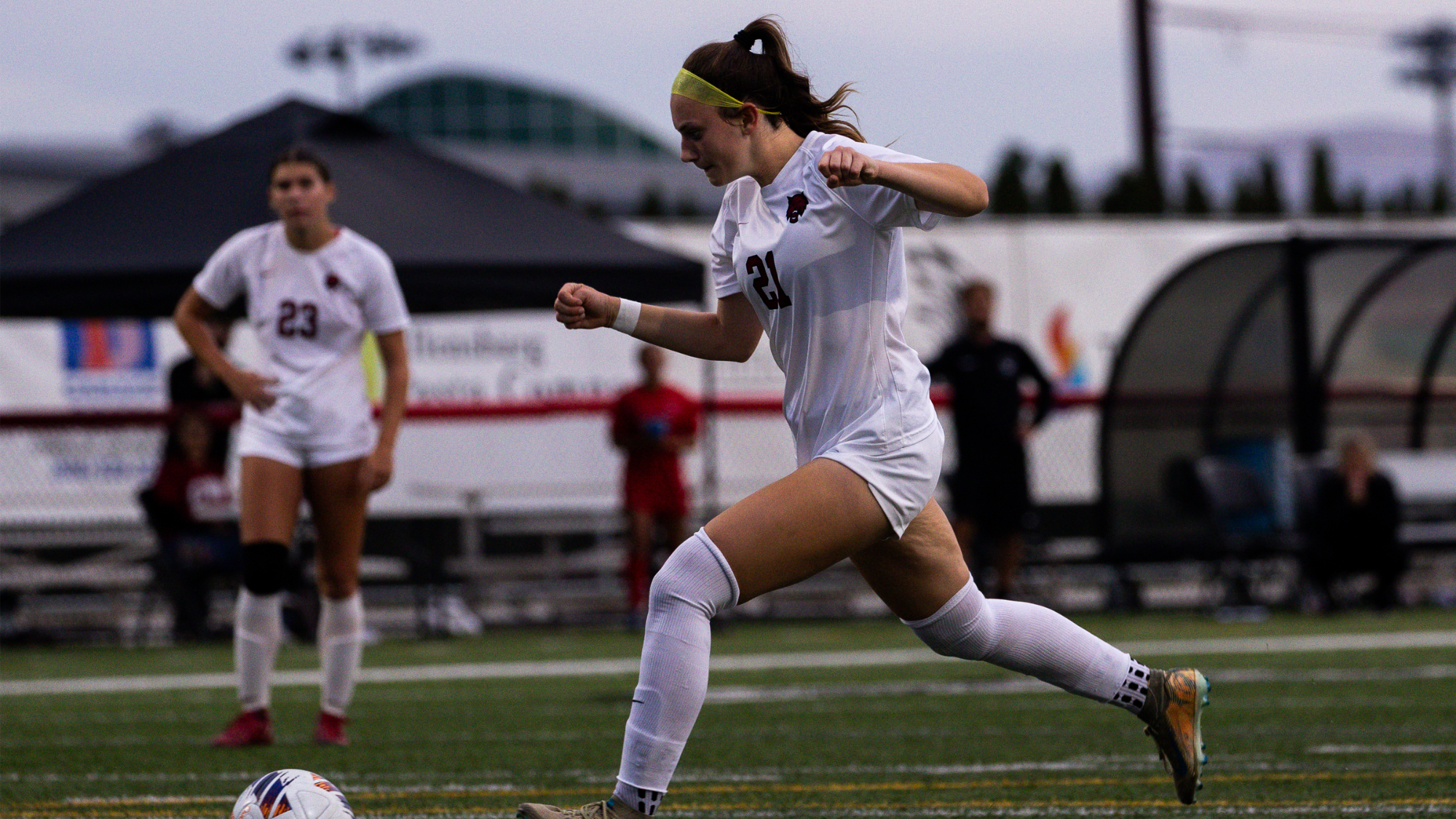 Jaylee Reynolds attempting penalty kick vs Western Oregon