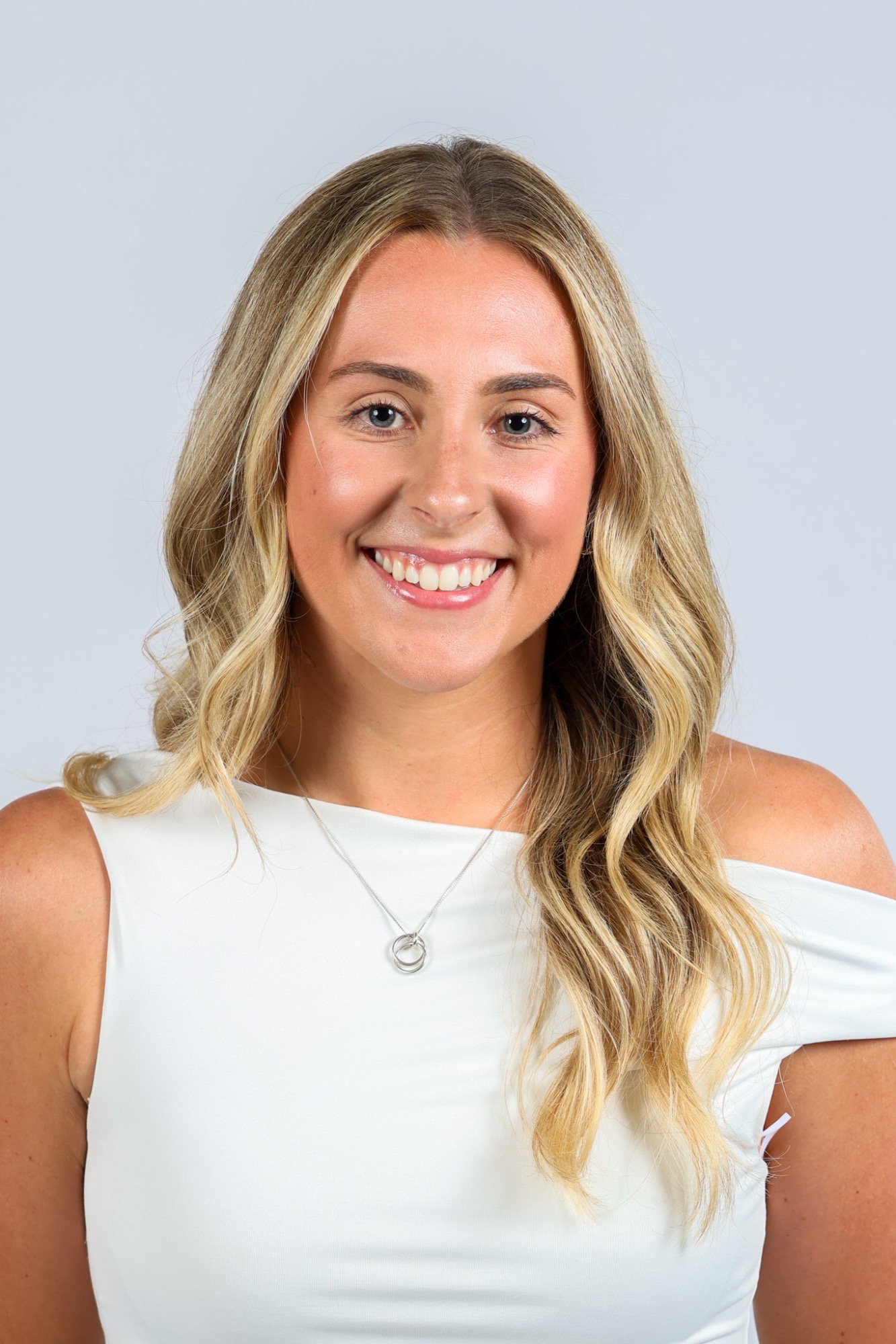Kate Agger headshot
