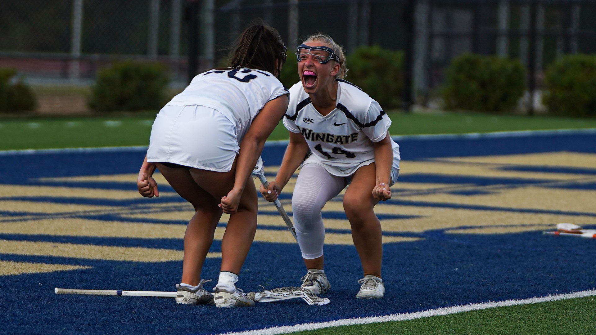 WLAX