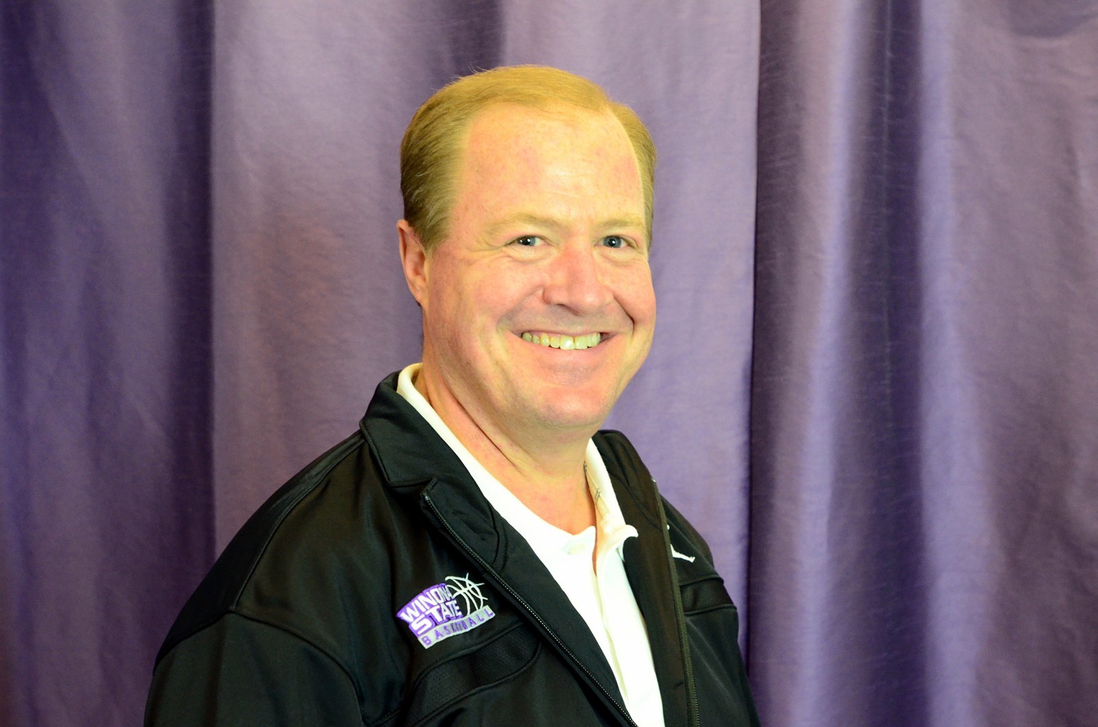 Coach Mike Leaf