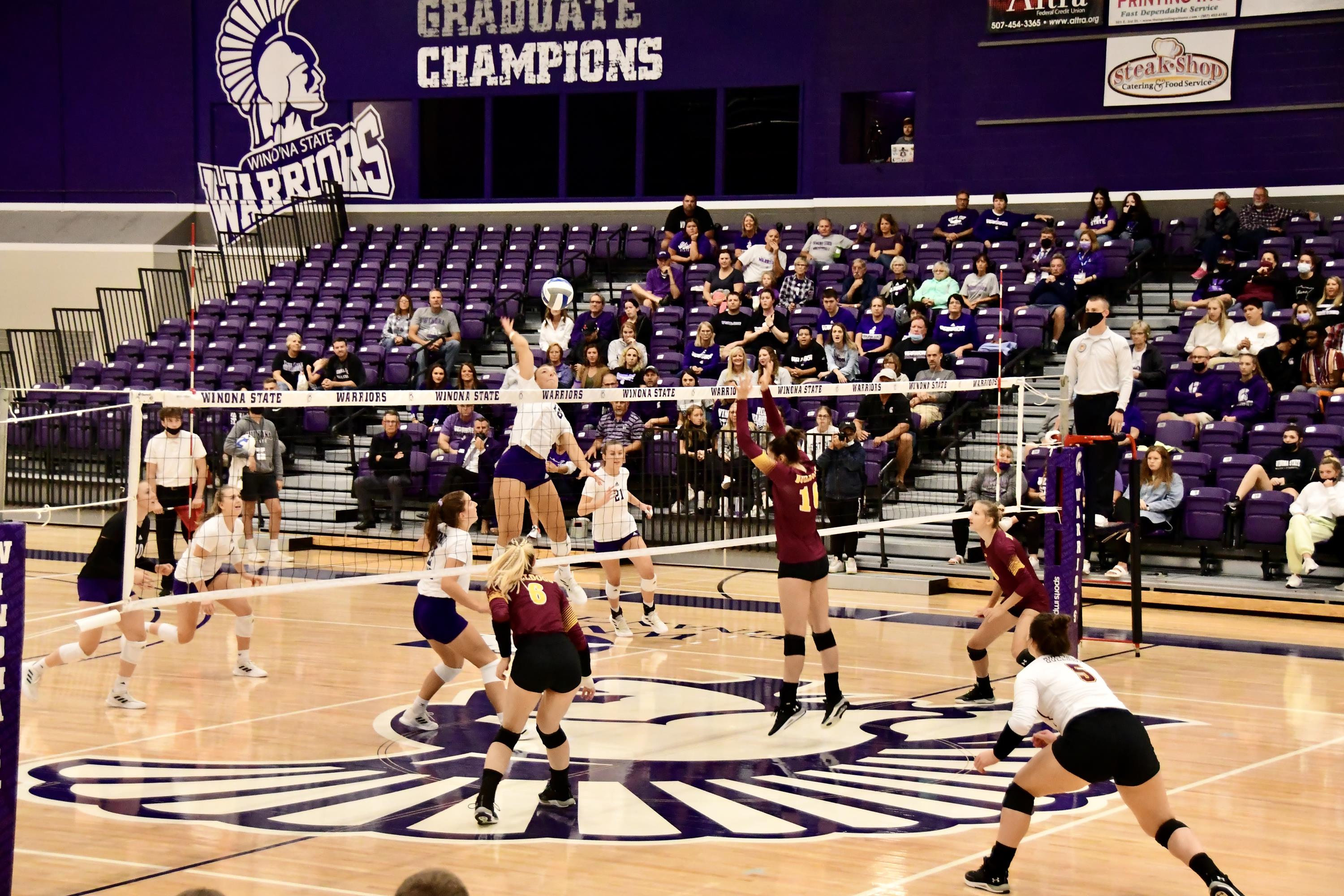 Madison Rizner - Women's Volleyball - Winona State University Athletics