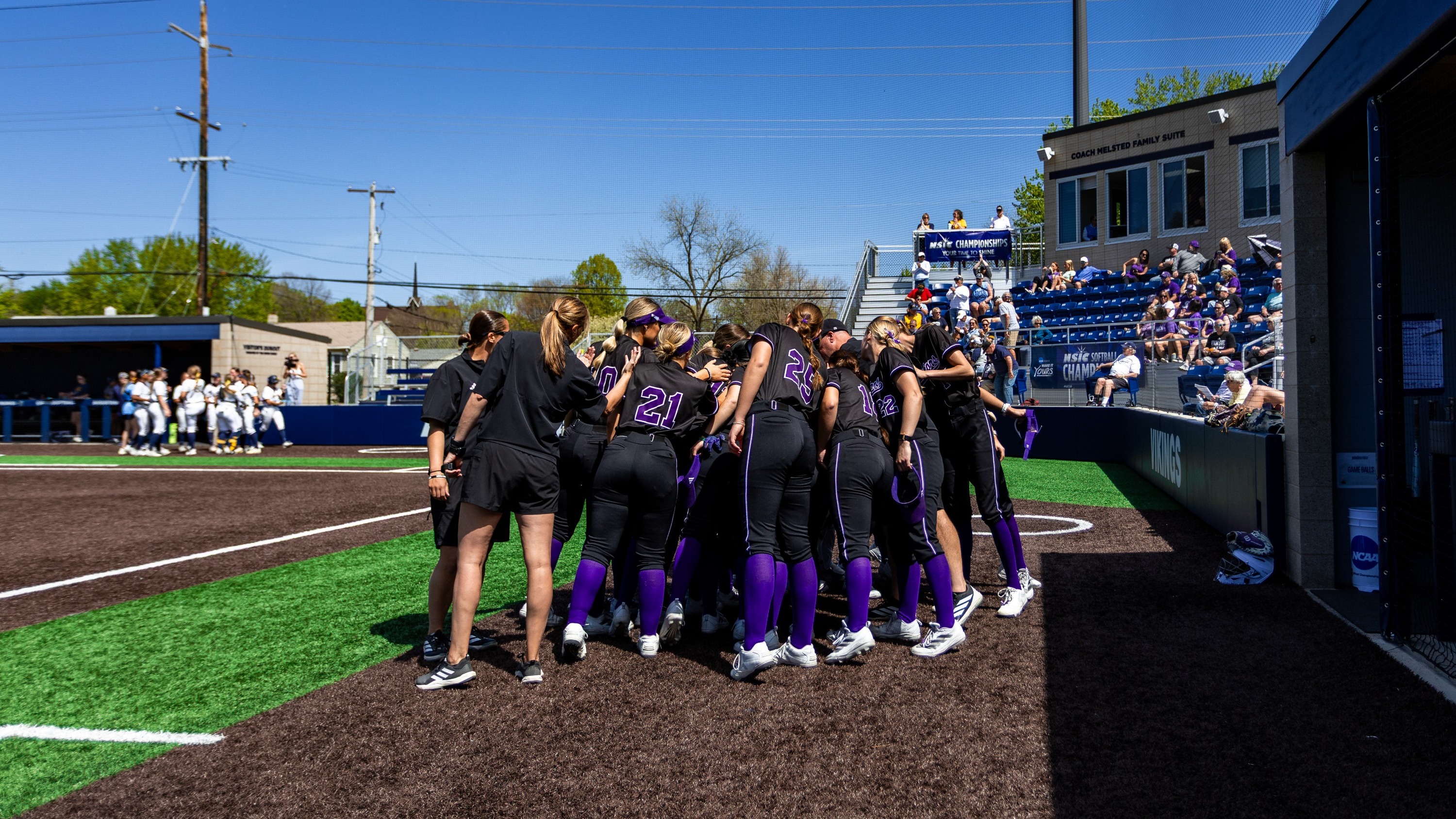 NSIC Semis Softball