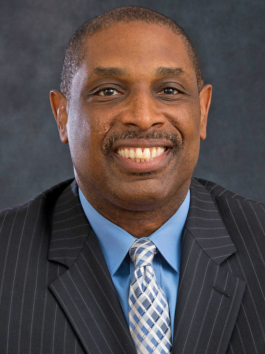 Associate Head Coach Jayson Gee