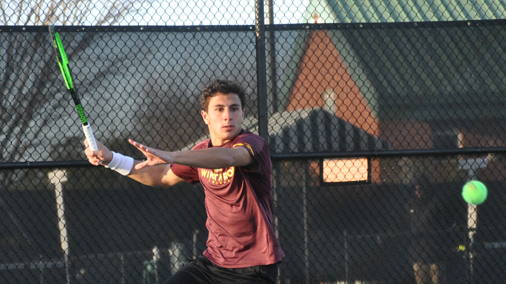 Gabriel Dias forehand