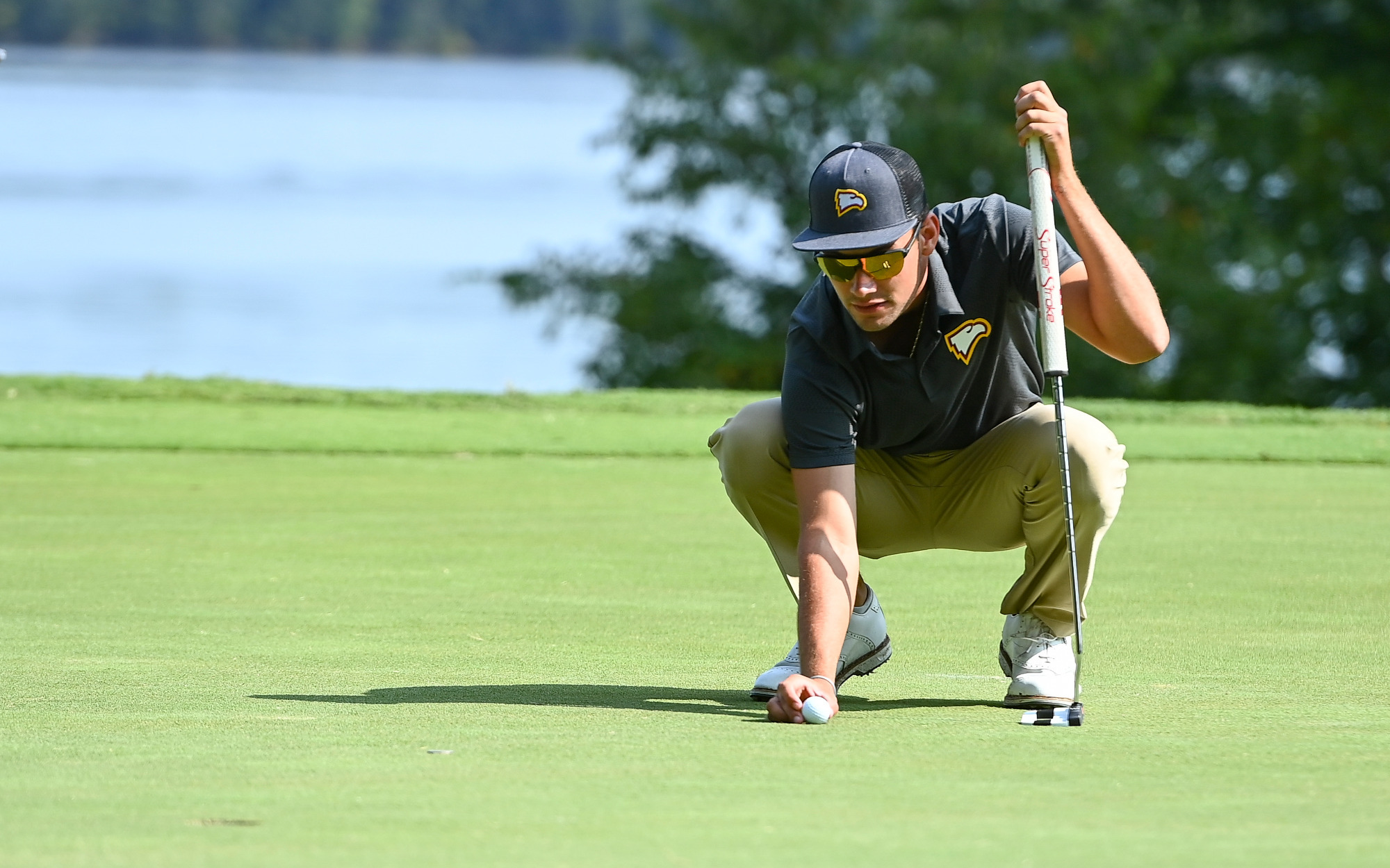 Eubanks Ties For First, Nelson 3rd To Lead Eagles At The Johnson Group