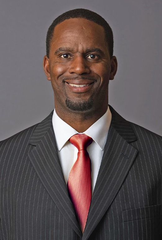 Raffael Craig Headshot
