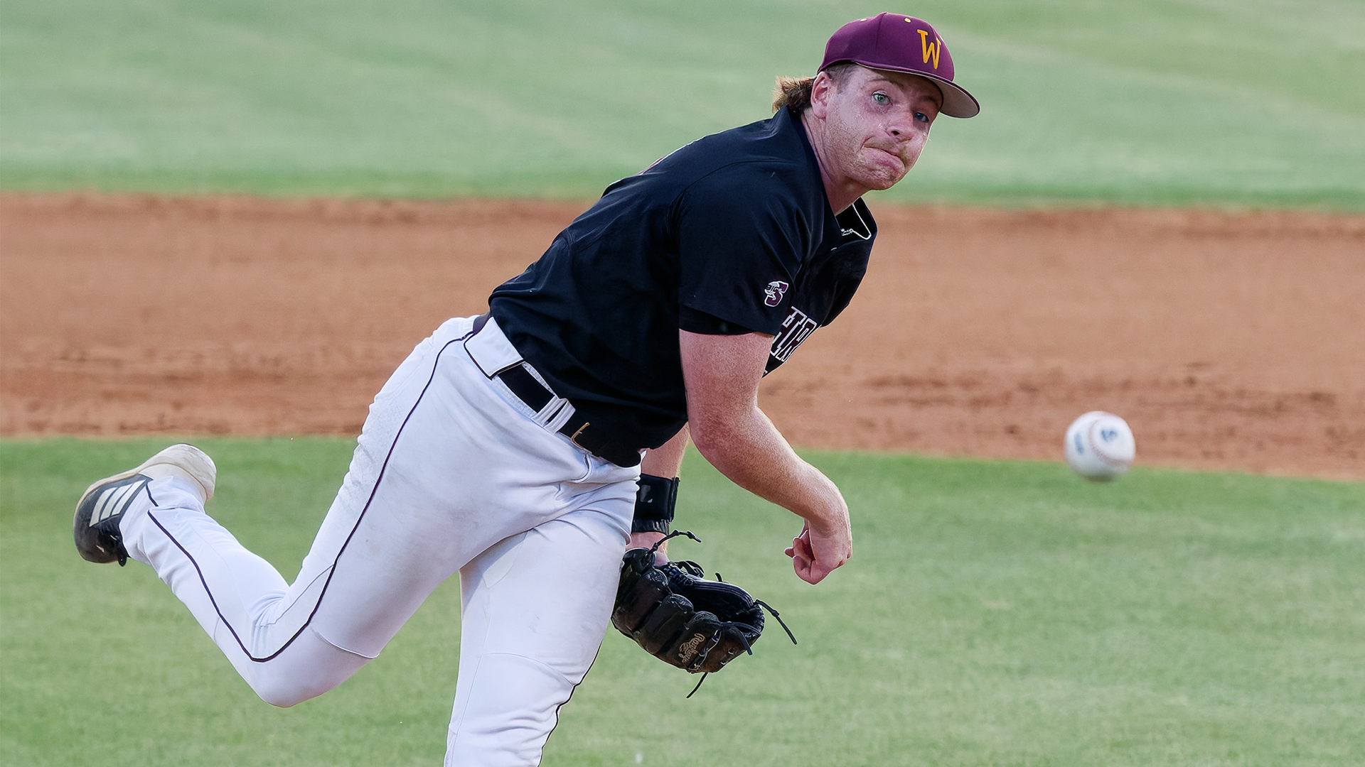 Brayden Gilley pitching