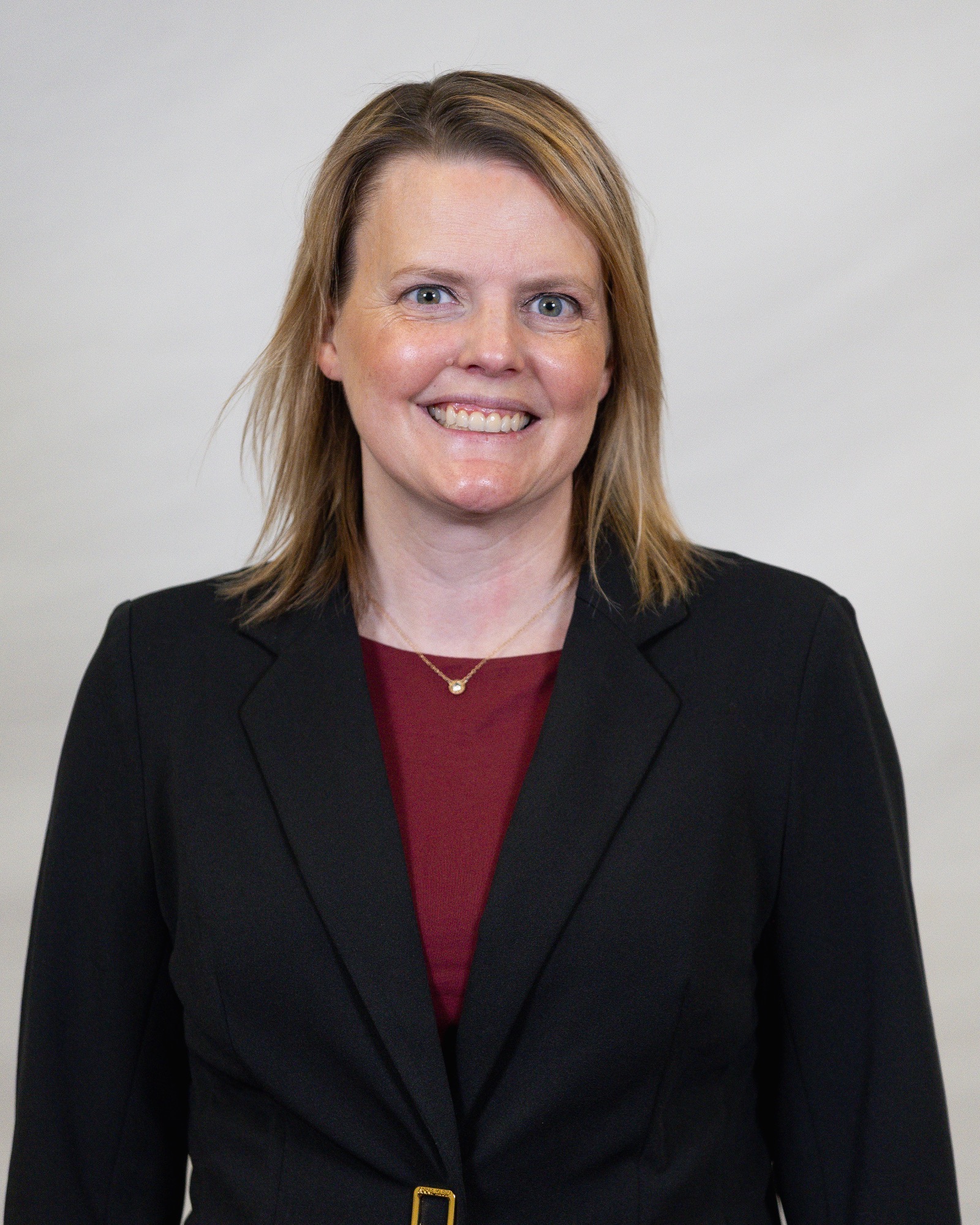 Claire Kurtz Headshot