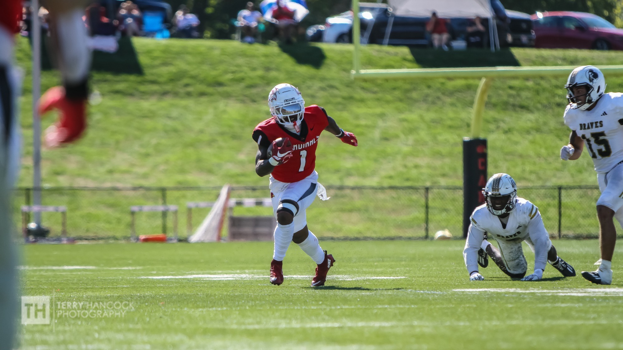 Game Winning Grab Earns Holloway MEC Offensive Player of the Week