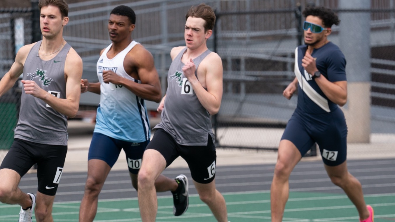 Sophomore Noah Micheel