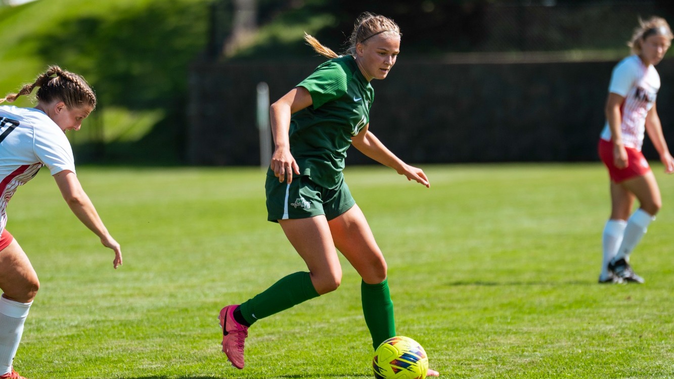 Junior Emma Adema