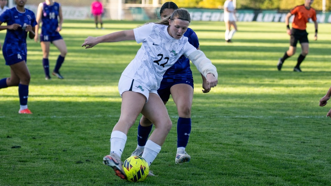Freshman Gracie Schmidt