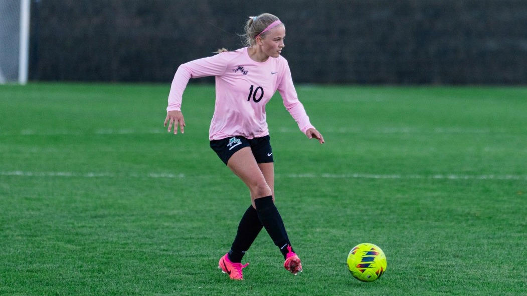 Junior Emma Adema