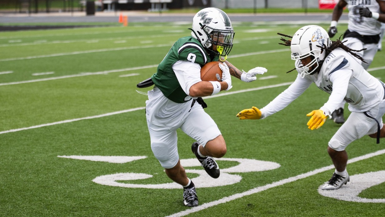 Freshman Elian Ojeda