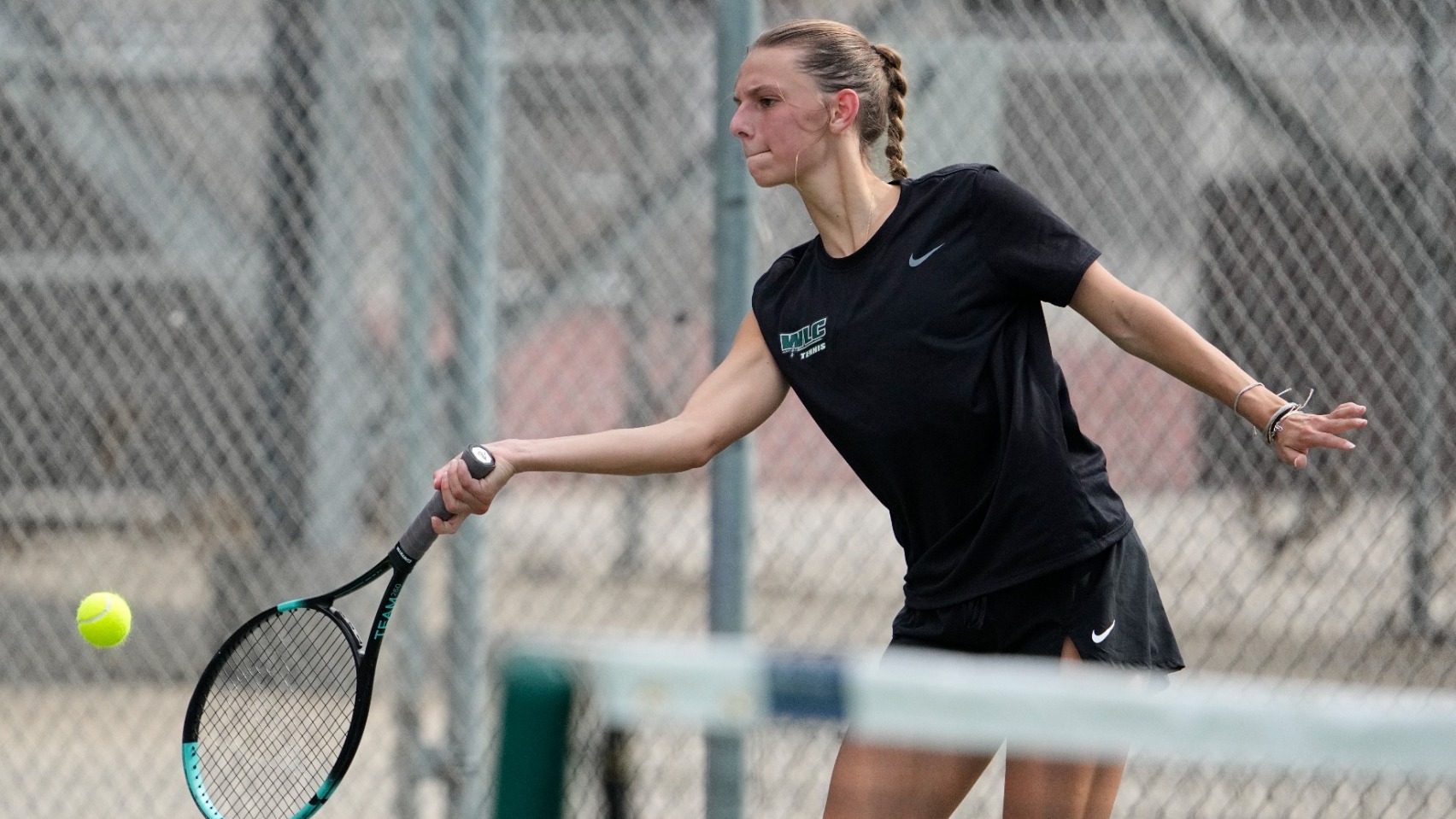 Freshman Annaliese Bruns