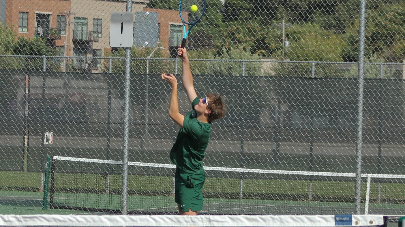 Junior Cameron Borchert