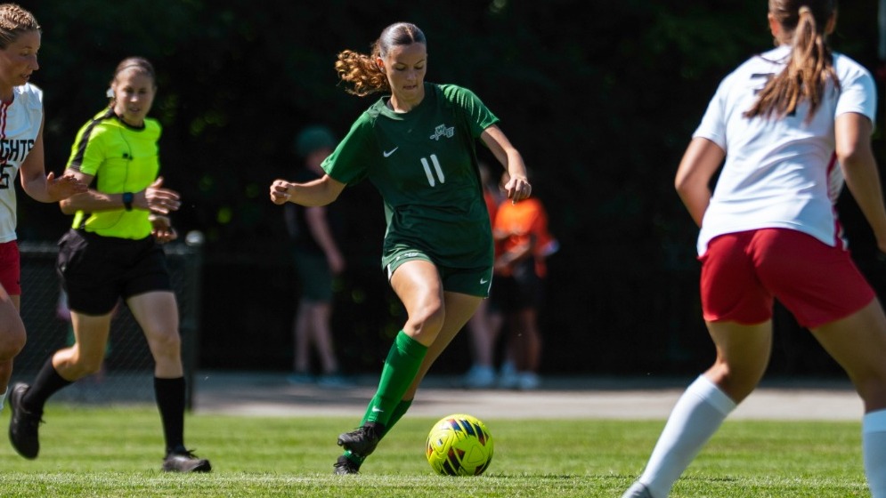 Junior Alaena Zastrow