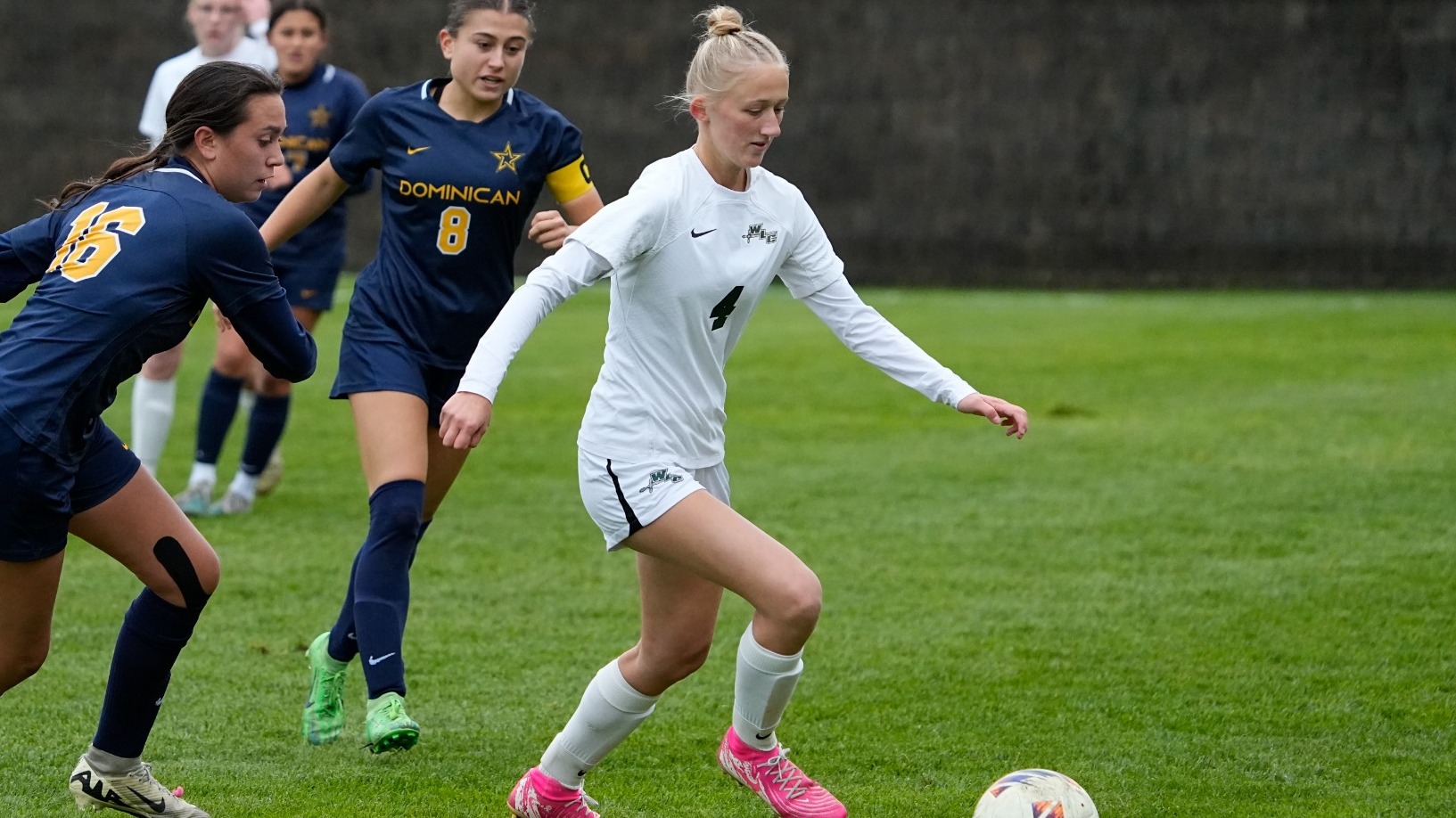Sophomore Grace Konzak