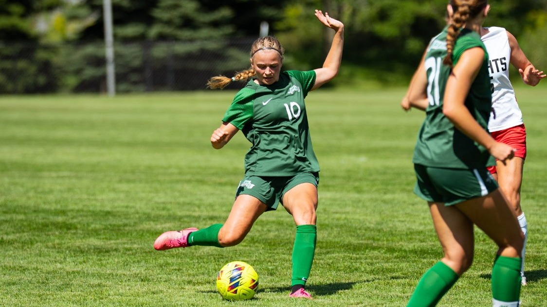 Junior Emma Adema