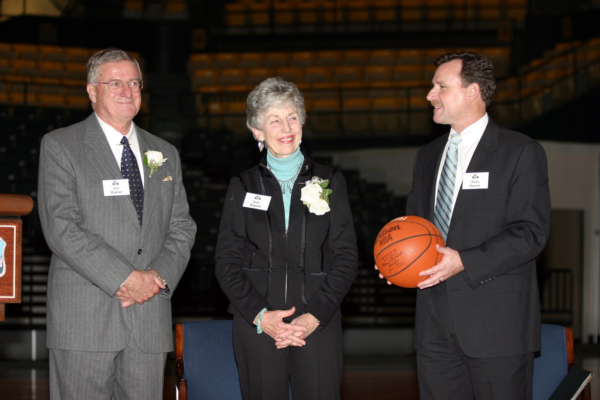 William & Mary Hall renamed Kaplan Arena in honor of Jane Thompson
